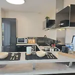 Le Newyorkais - Terrasse Avec Vue Sur La * 보베